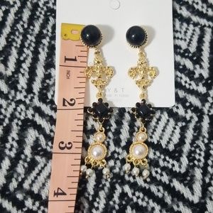●New vintage ear drop elegant  earrings